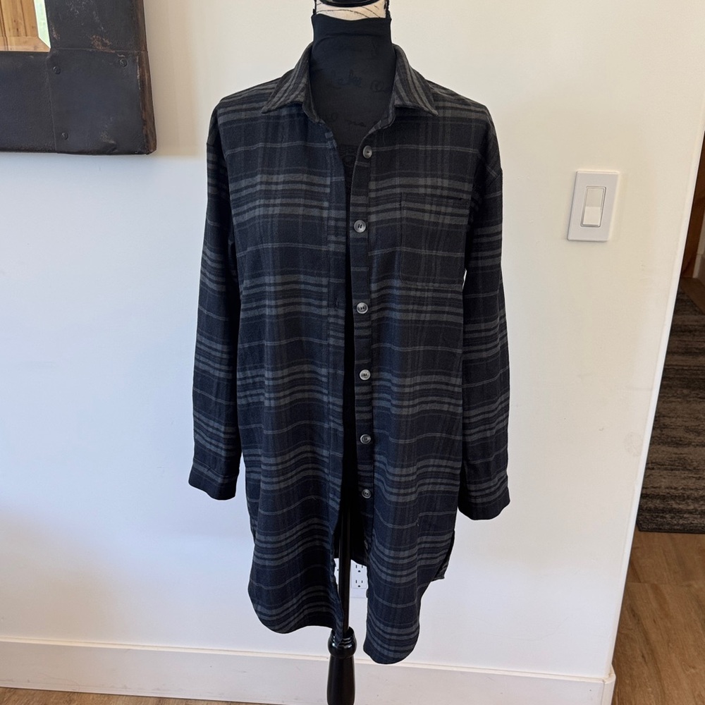 Disturbia Black & Gray Plaid Lightweight Shirt Jacket